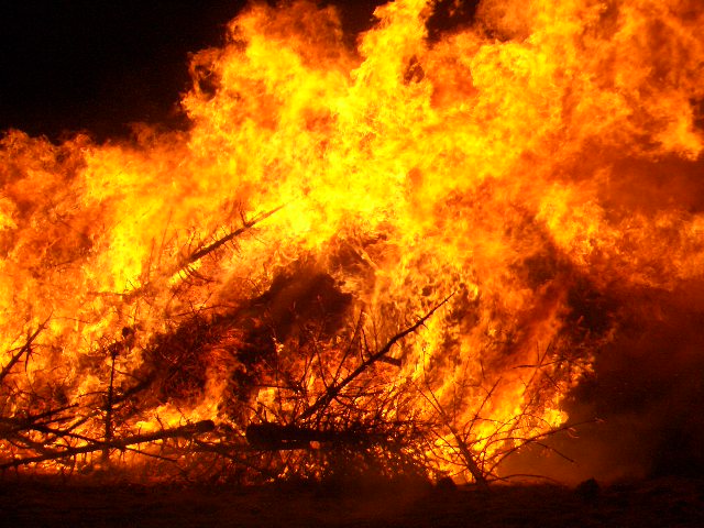 060107-kerstboomverbranding